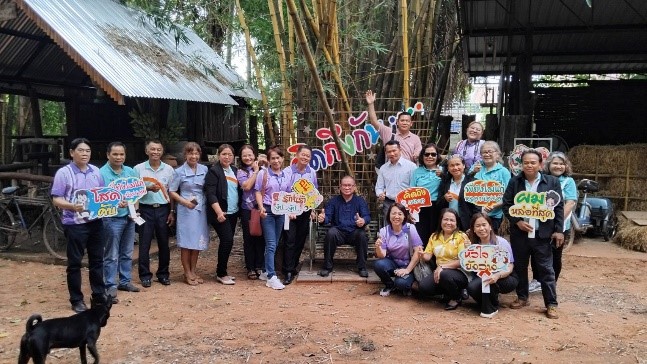 ตรวจเยี่ยมและชมการเสนอโครงงานประกอบการชุมชนของ นศ. ศบศ.นครชัยบุรี